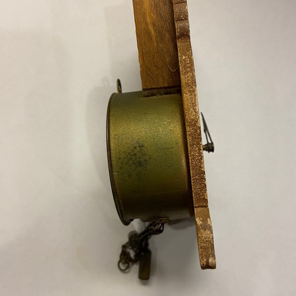 Antique German Blinking Eye Owl, Pendulette novelty clock: 6.5" x 3" x 1.5" - Picture 3 of 4